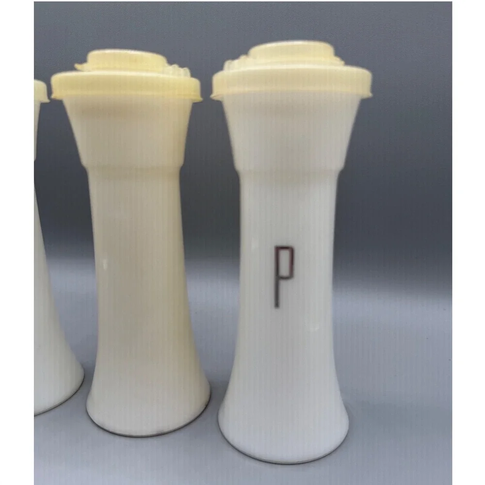 VTG Tupperware‎ Hourglass Salt & Pepper Shaker White Set of 3 Retro Kitchen 6.5